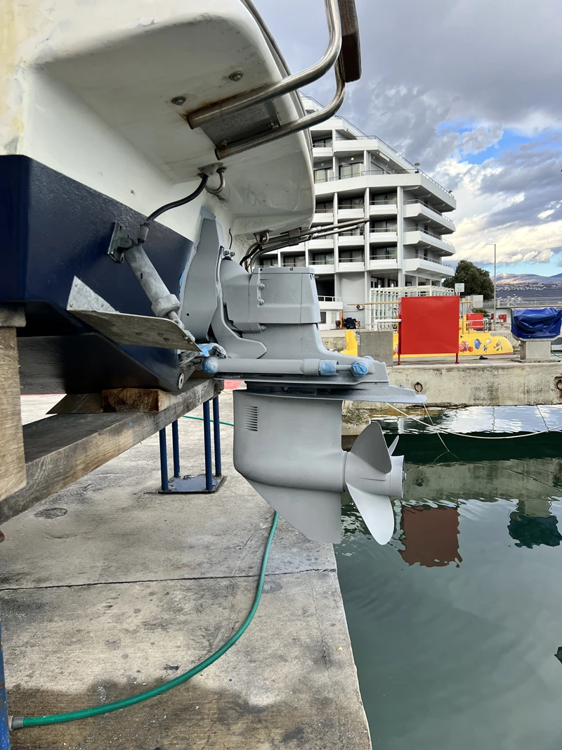 Sterndrive after antifouling paint